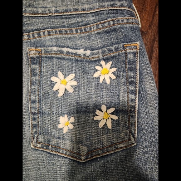 Awesome VTG Daisy Flare Jeans - Picture 11 of 16
